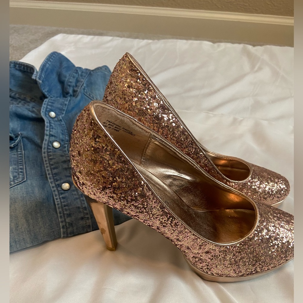 Rampage Rose Gold Sequin Platform Heels, Size 7